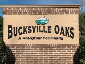Building Photo - 205 Oak Landing Dr