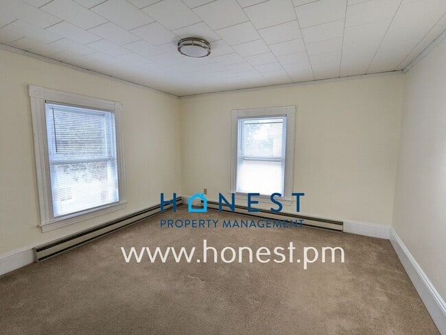 Foto del edificio - 3 Deeb St