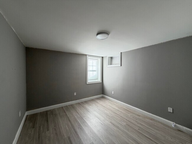 Building Photo - 67 Keayne St