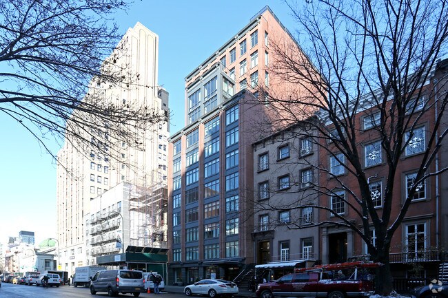 Foto del edificio - Village Green West