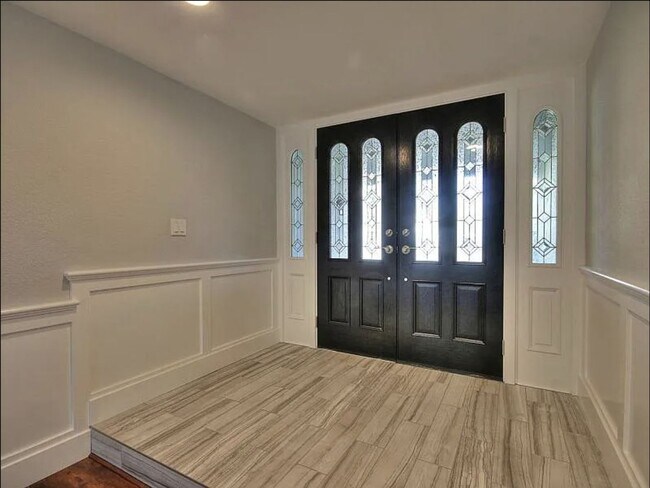 Foto del edificio - Highly Desirable 4BD/2BA Home in San Jose's Rancho Santa Teresa neighborhood!