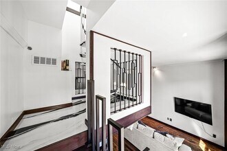 Building Photo - 408 W St Clair Ave