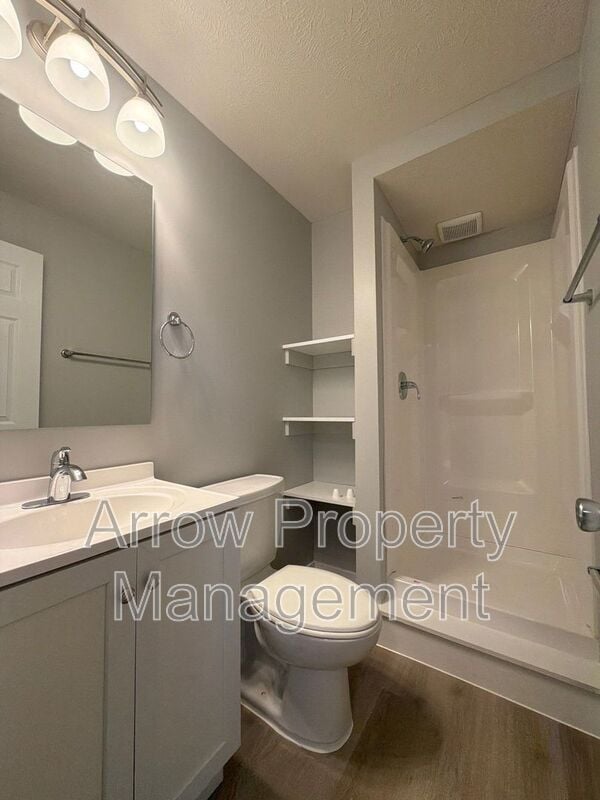 Building Photo - 877 N 26
