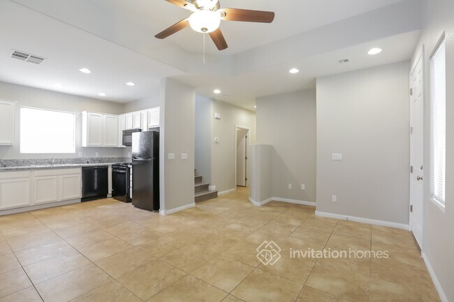 Foto del edificio - 5307 Railroad River Ave