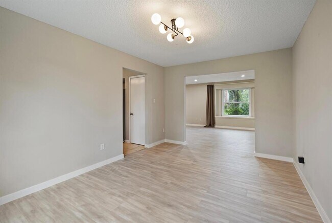 Building Photo - 25510 Chapel Ridge Ln