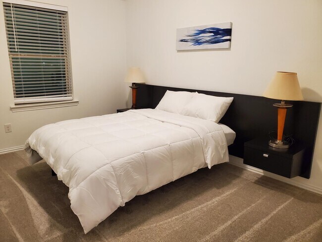 Foto del edificio - 4324 Pine Harvest Ln