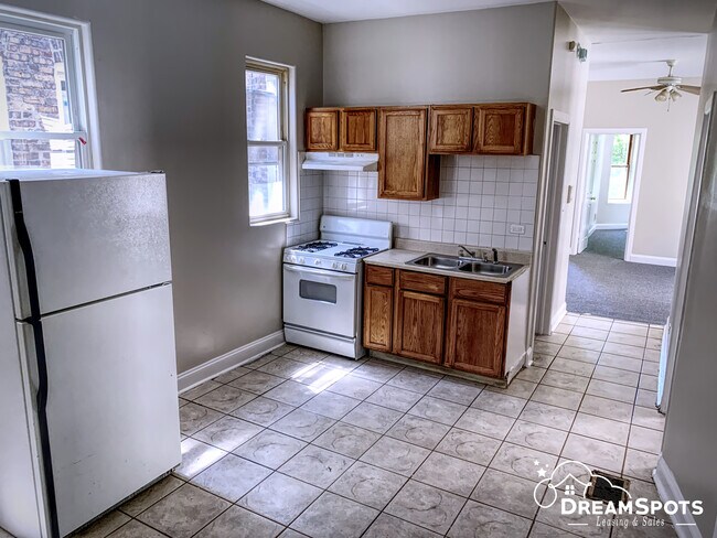 Foto del edificio - 6149 S Carpenter St
