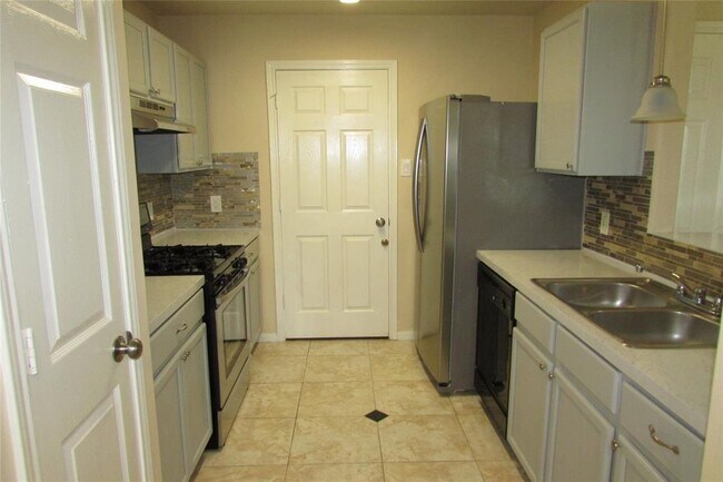 Building Photo - 13015 Garlenda Ln