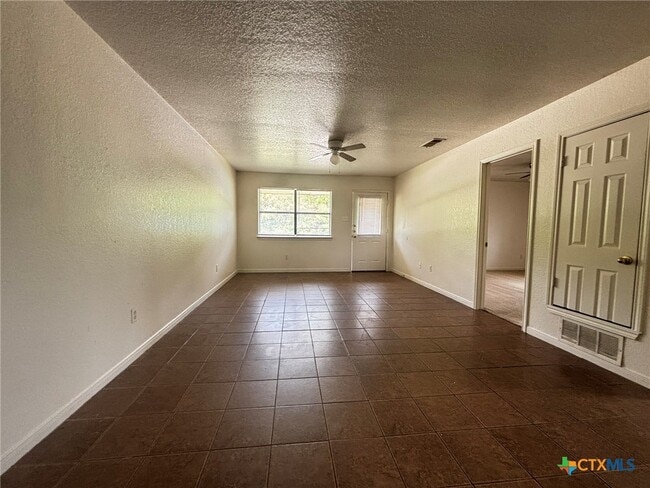 Building Photo - 434 County Rd 4616