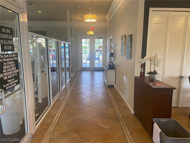 Foto del edificio - 10103 Spyglass Hill Ln