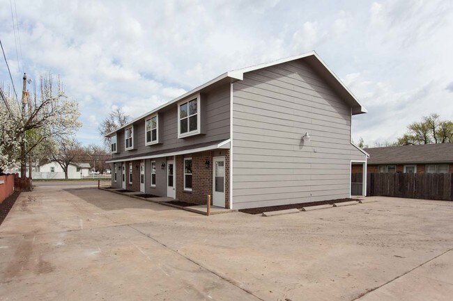 Foto del edificio - 419 W 31st St S