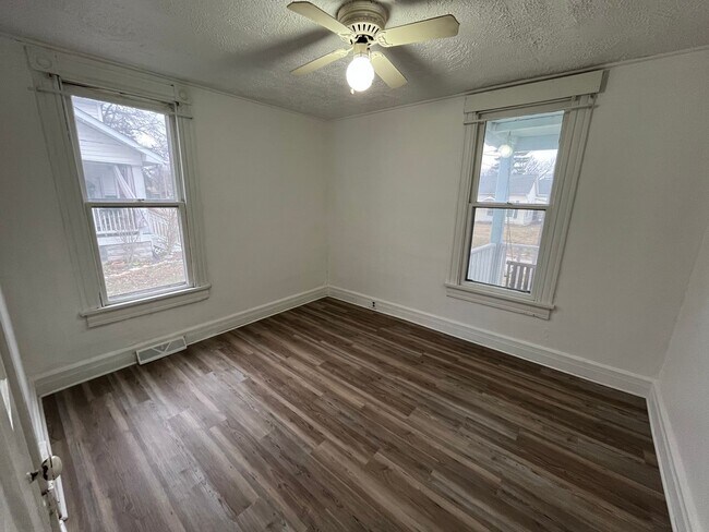 Foto del edificio - Two bedroom house in Alton