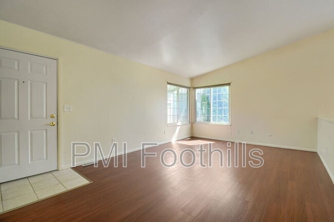 Building Photo - 8738 Chase Dr
