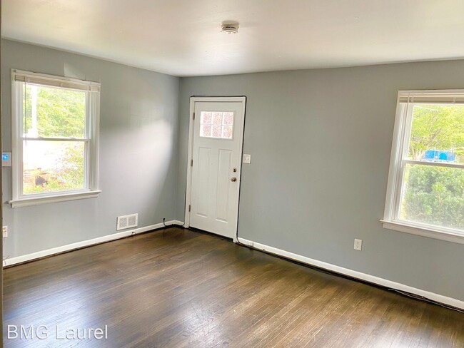 Building Photo - 3 br, 1 bath House - 5303 Quintana Street