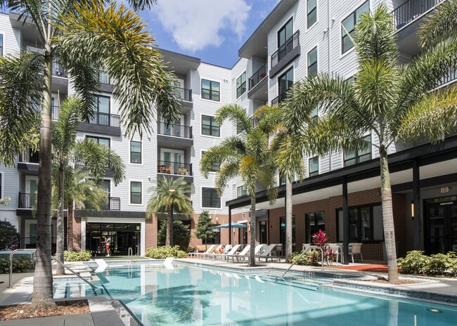 Photo - Jade at North Hyde Park Apartments