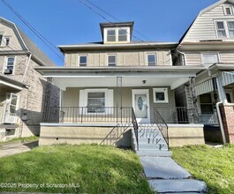 Building Photo - 536 Carey Ave