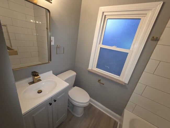 Foto del edificio - 4493 Telhurst Rd