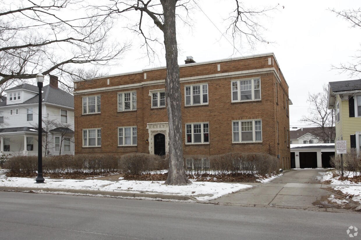 Primary Photo - 800 W South St