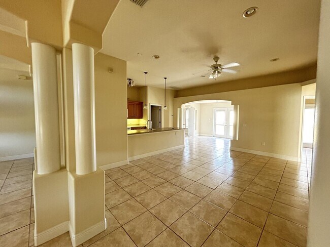 Building Photo - 4088 Rolling Hill Dr