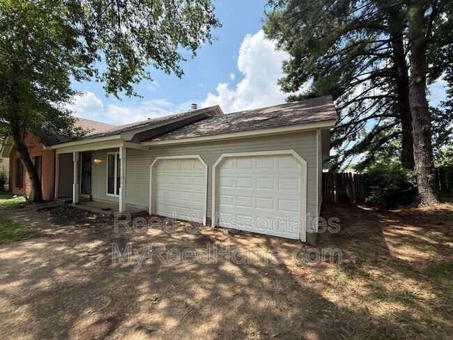 Building Photo - 6556 Birch Hollow Dr