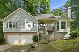 Building Photo - 2728 Horseshoe Creek Dr