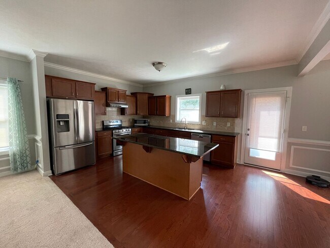 Building Photo - Four Bedroom Home in Kalamazoo