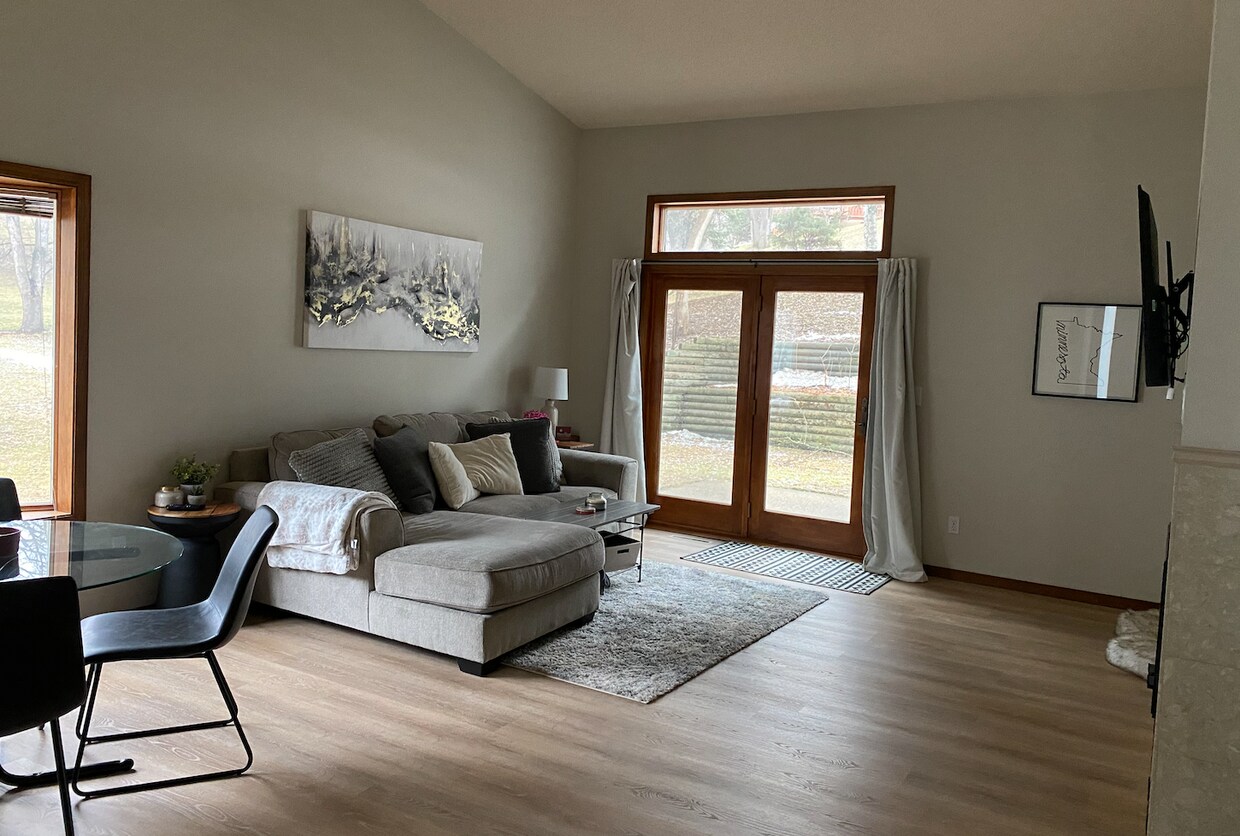 Foto principal - 1636 6th Ave SW