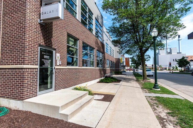 Foto del edificio - 803 E Mifflin St