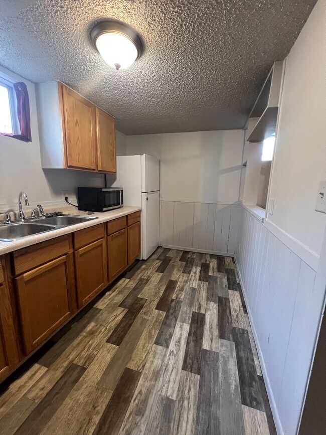 Foto del edificio - 405 E Watertown St