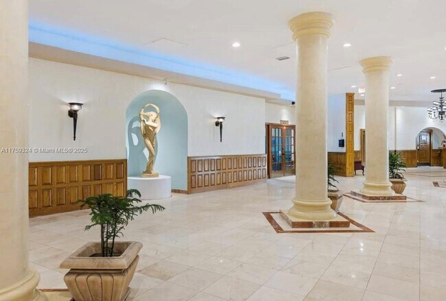 Building Photo - 3725 S Ocean Dr