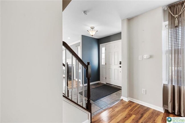 Foto del edificio - 5985 Saratoga Ln