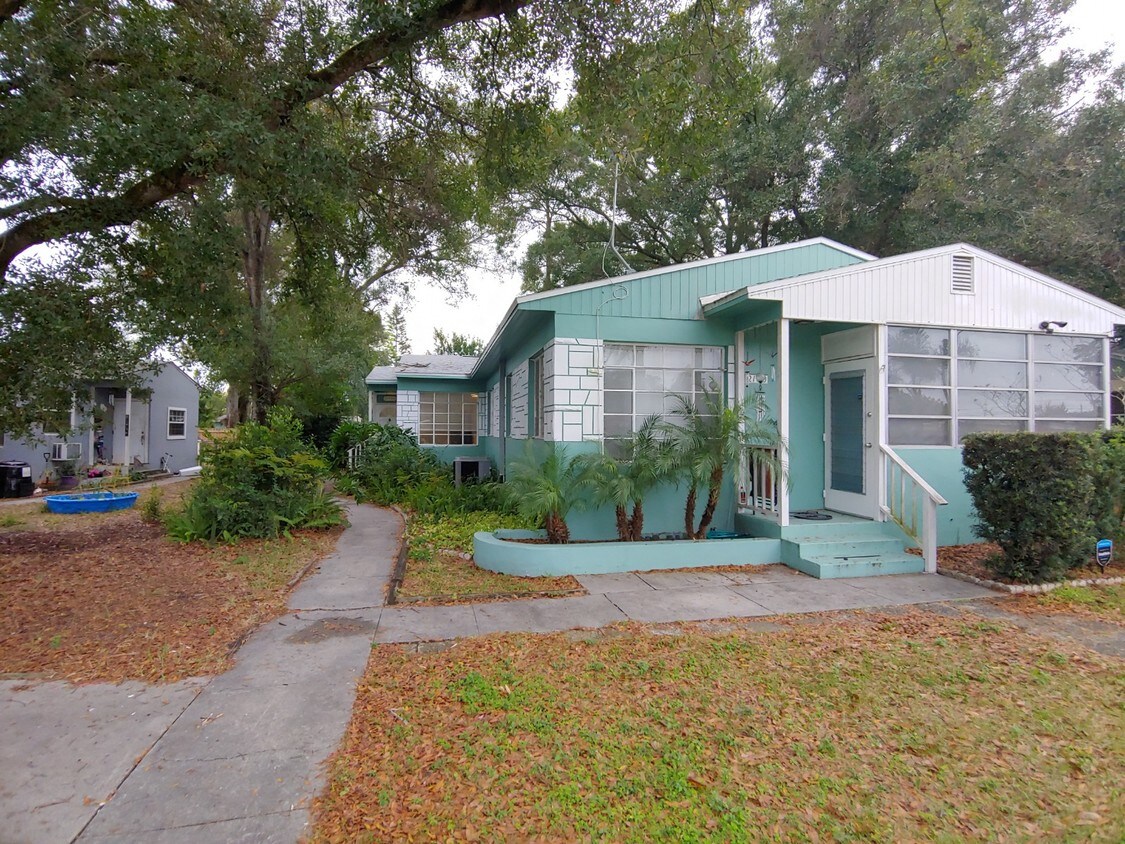 3161/2 25th Ave N, Saint Petersburg, FL 33704 Townhouse for Rent in