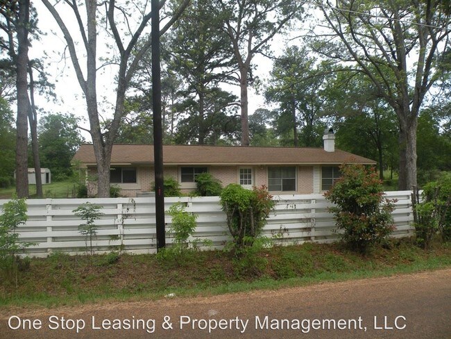 Foto del edificio - 362 Southshore Rd