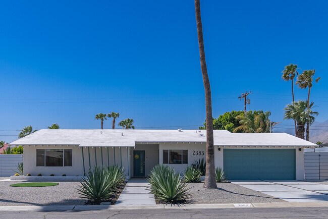 Foto del edificio - 2383 E Powell Rd