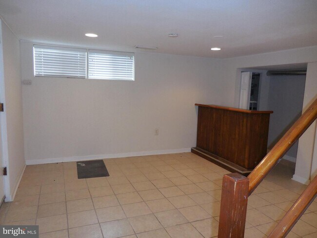 Building Photo - 1168 Linden Ave