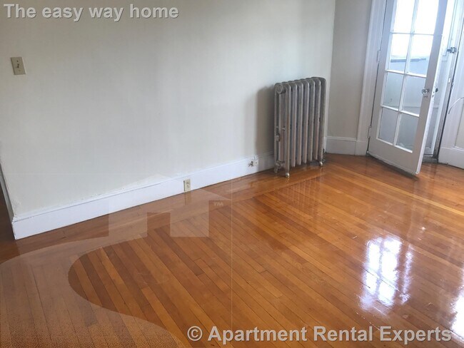 Building Photo - 163 Summer St