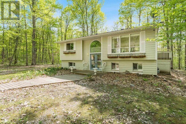 Building Photo - 104 Silver Birch Dr