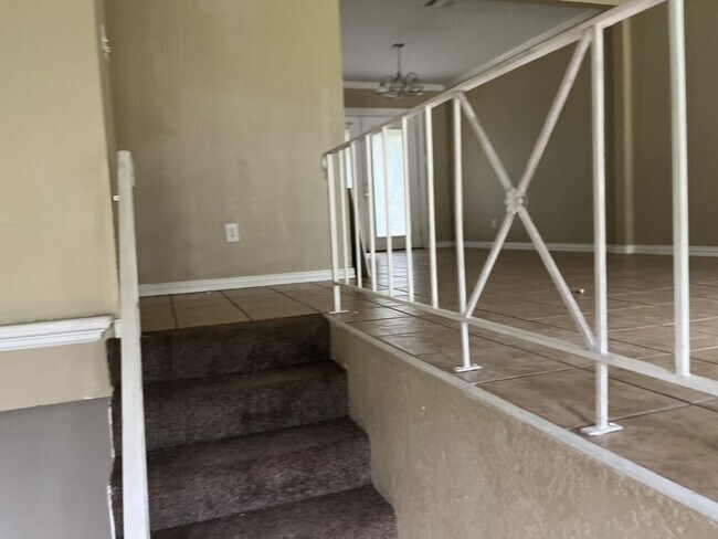 Building Photo - Pinkerton Home
