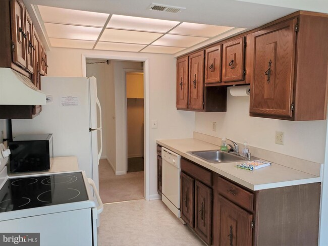 Foto del edificio - 15310 Beaverbrook Ct