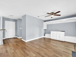 Building Photo - 627 Ferretti Ave