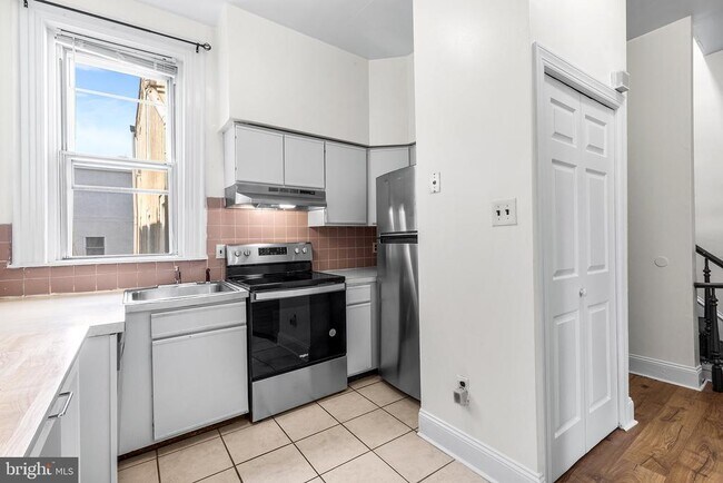Foto del edificio - 2826 Poplar St