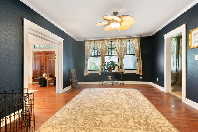 Building Photo - 3350 Jena St