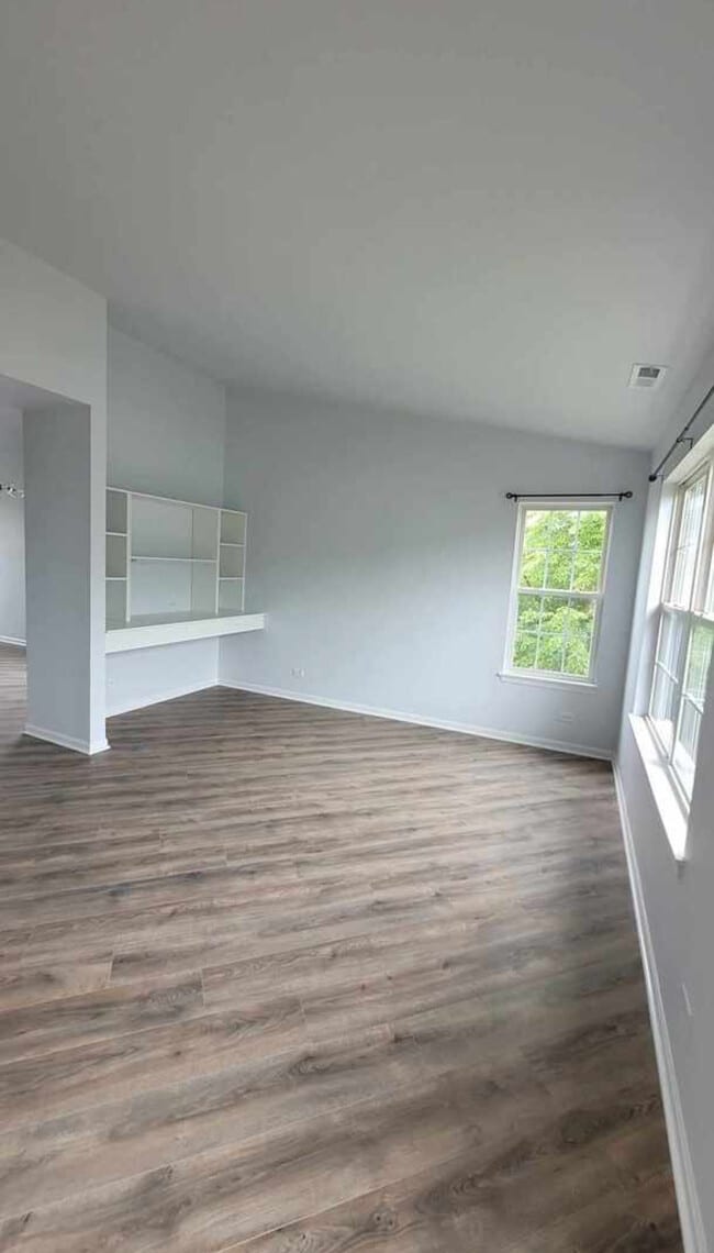 Building Photo - 3145 Falling Waters Ln