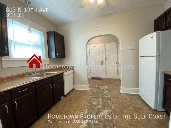 Foto del edificio - 803 N 19th Ave - East Hill Charmer!