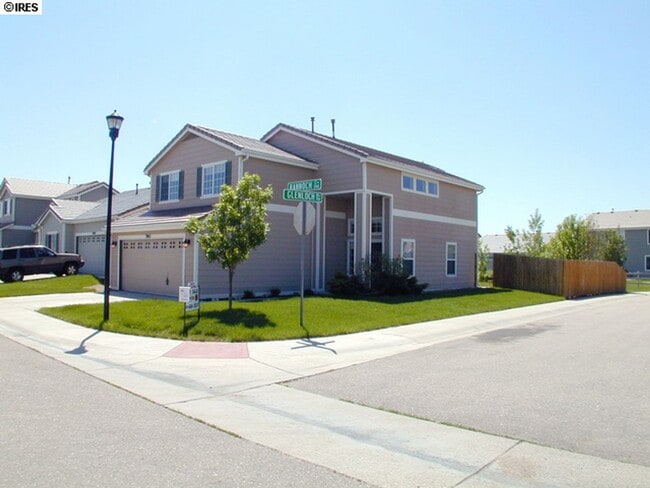 Building Photo - North Fort Collins Living with Space, Style, and Convenience