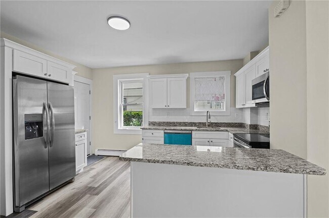 Building Photo - 25 Unit St