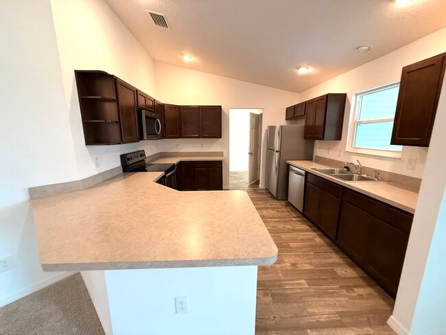 Kitchen - 11190 Hess Way