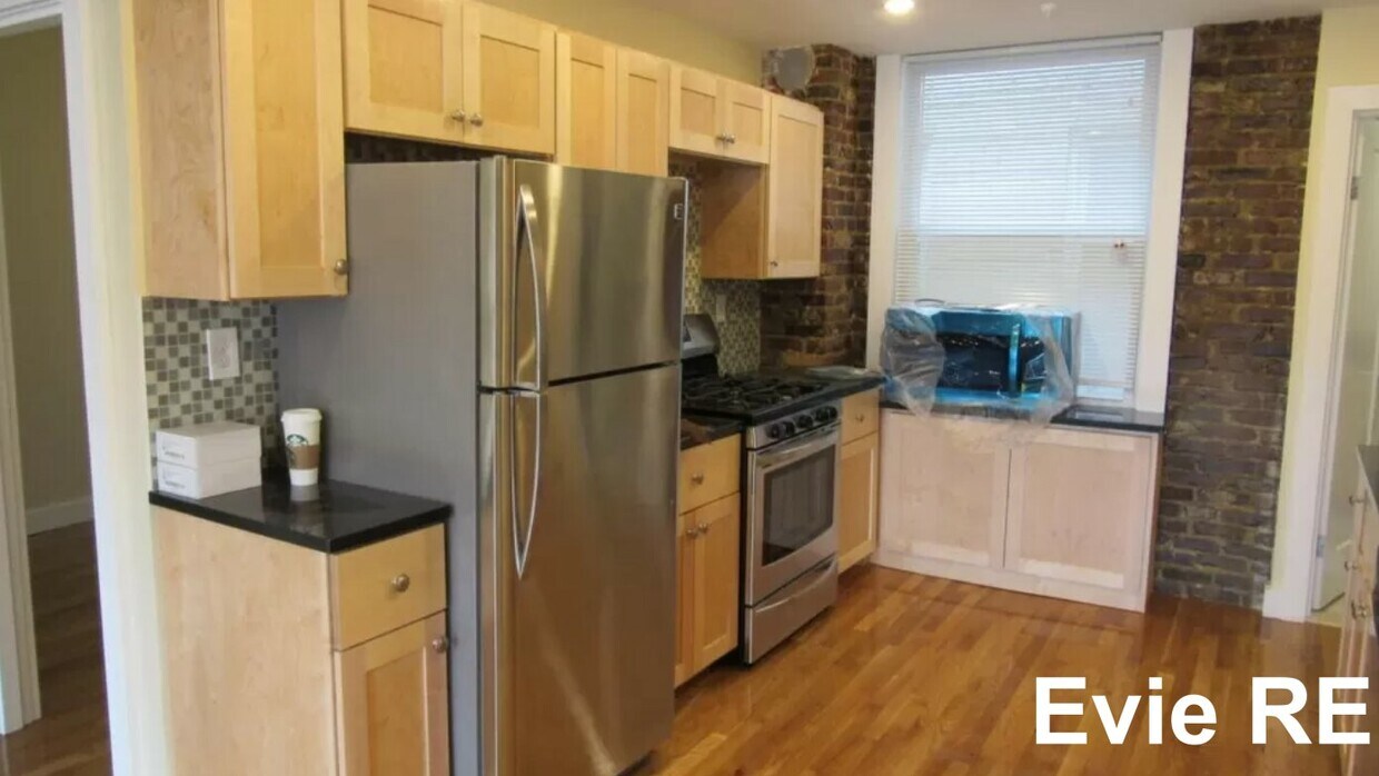 Foto principal - 452 Hanover St