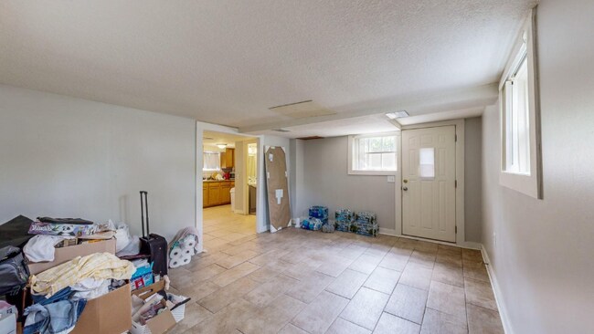 Foto del edificio - 620 2nd Ave NW