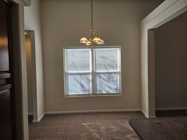 Foto del edificio - Leestown Rd Area - Spring Valley 250929